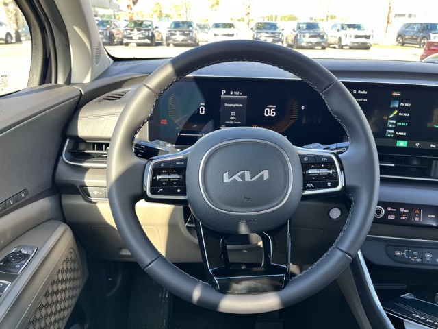 2026 Kia Carnival EX photo 5