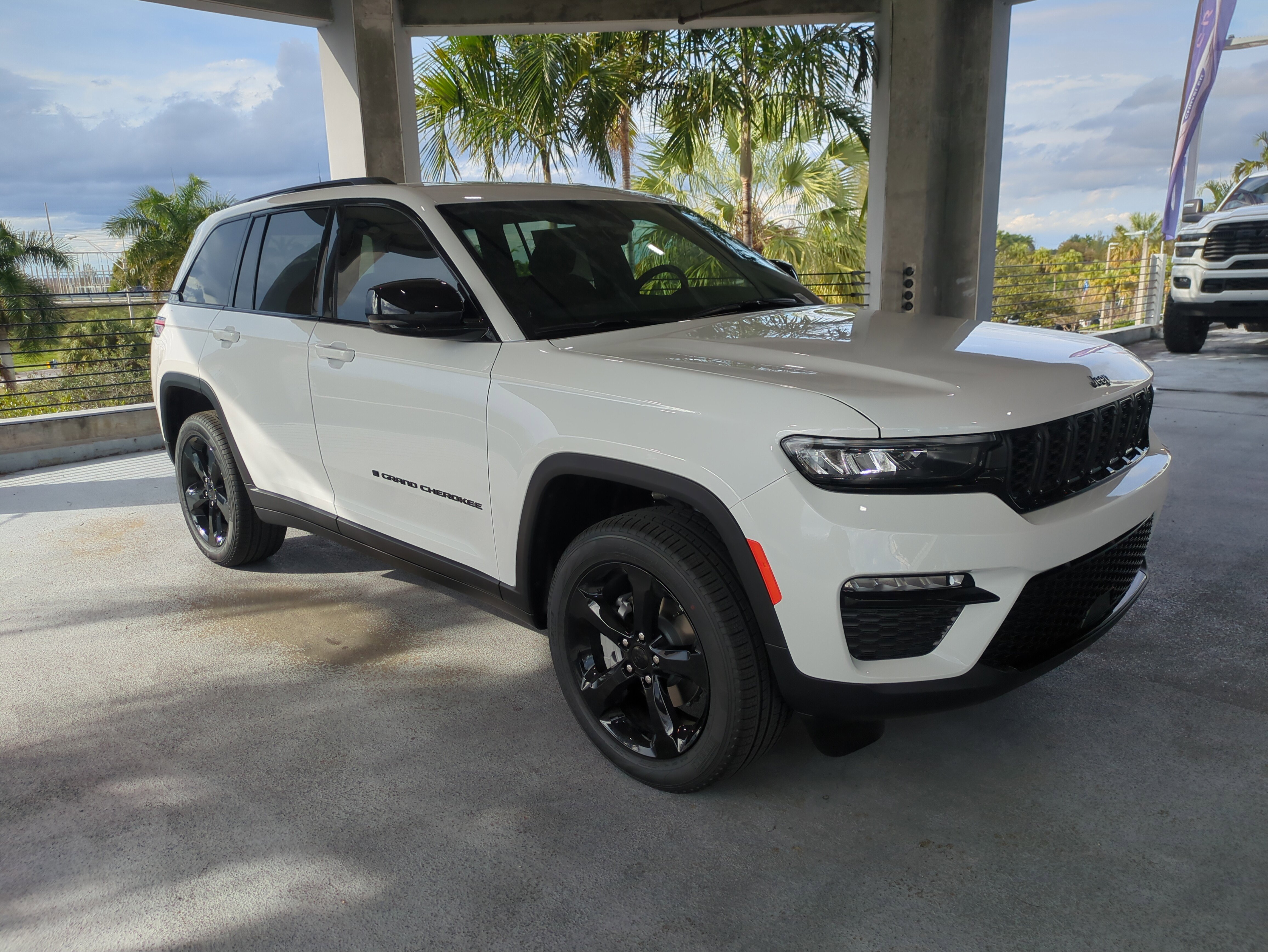 2025 Jeep Grand Cherokee Limited's photo