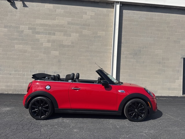 2019 Mini Cooper Convertible S photo 2