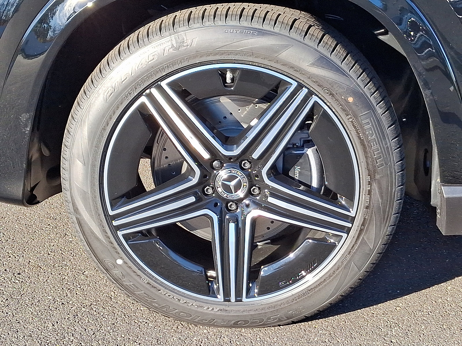 2026 Mercedes Benz GLE 450 4MATIC photo 2