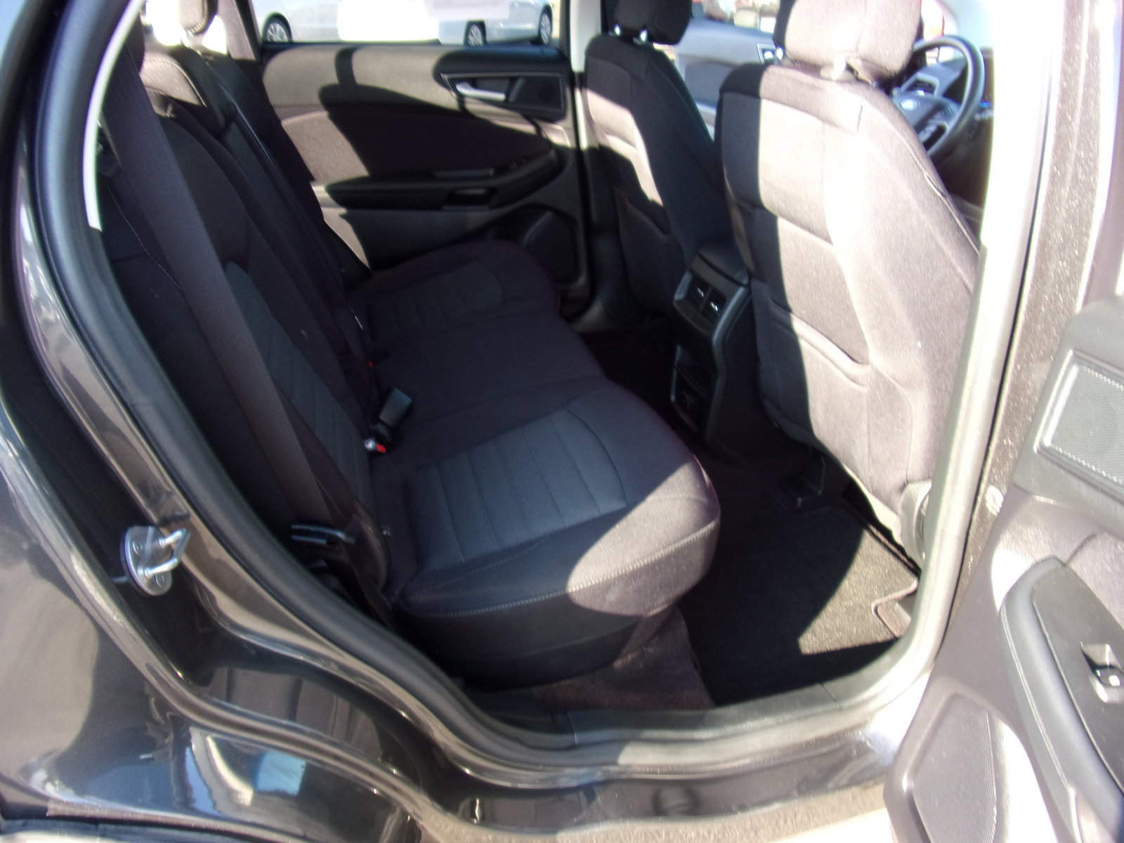 2019 Ford Edge SE photo 17