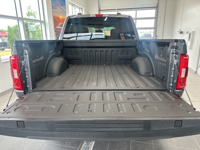 2023 Ford F-150 XLT photo 11