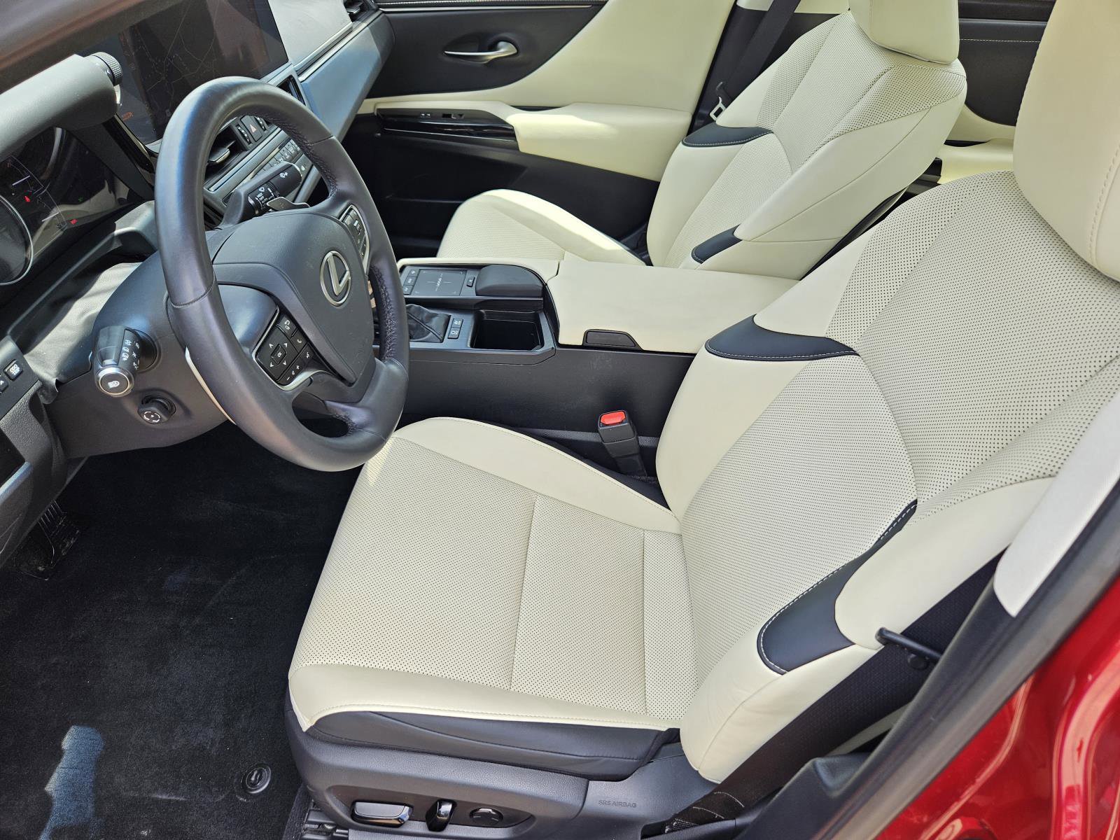 2022 Lexus ES 300h photo 26