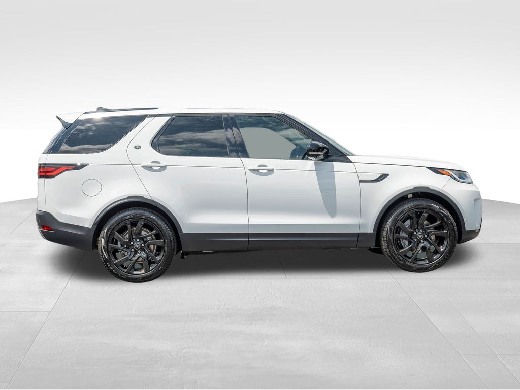2025 Land Rover Discovery S photo 7