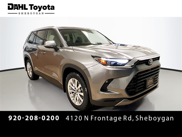 2026 Toyota Grand Highlander Platinum's photo