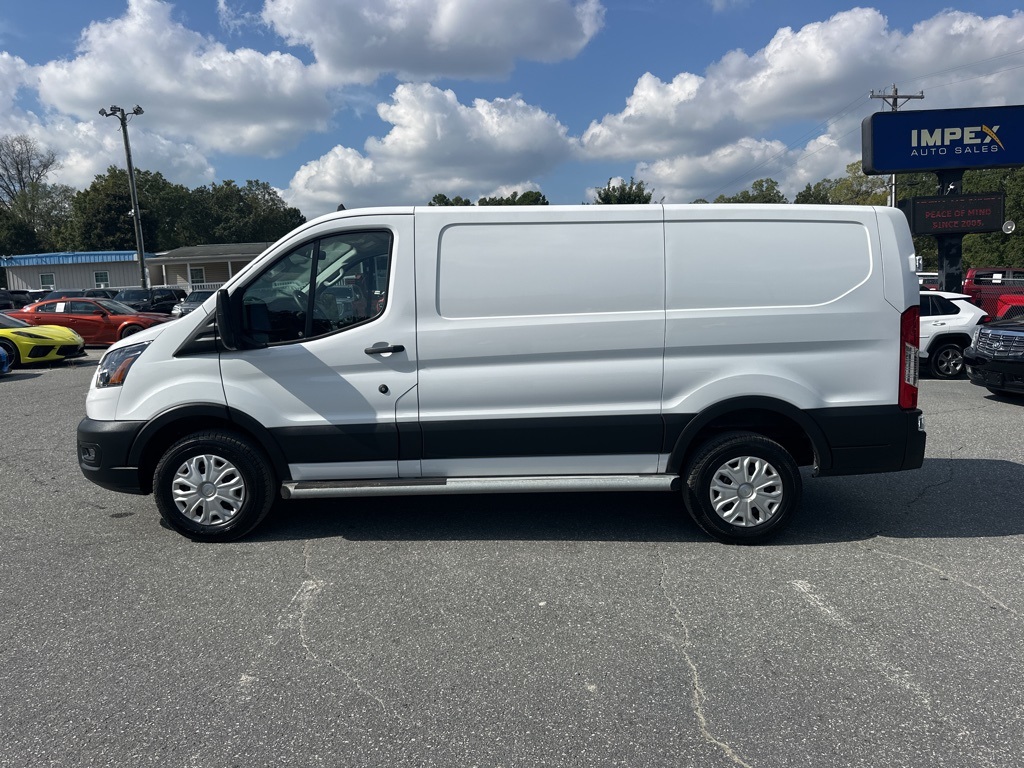 2024 Ford Transit photo 2