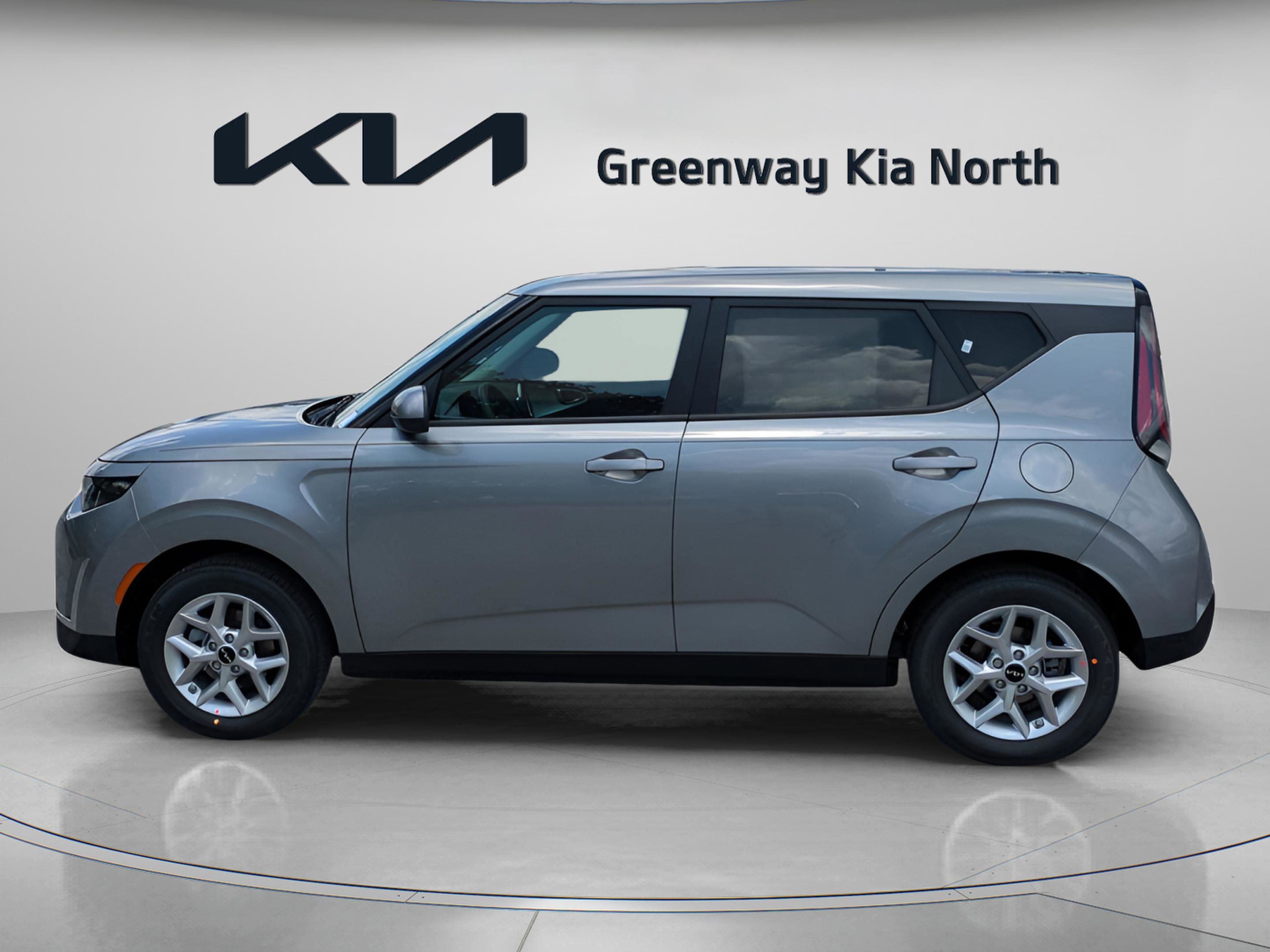 2025 Kia Soul LX photo 5