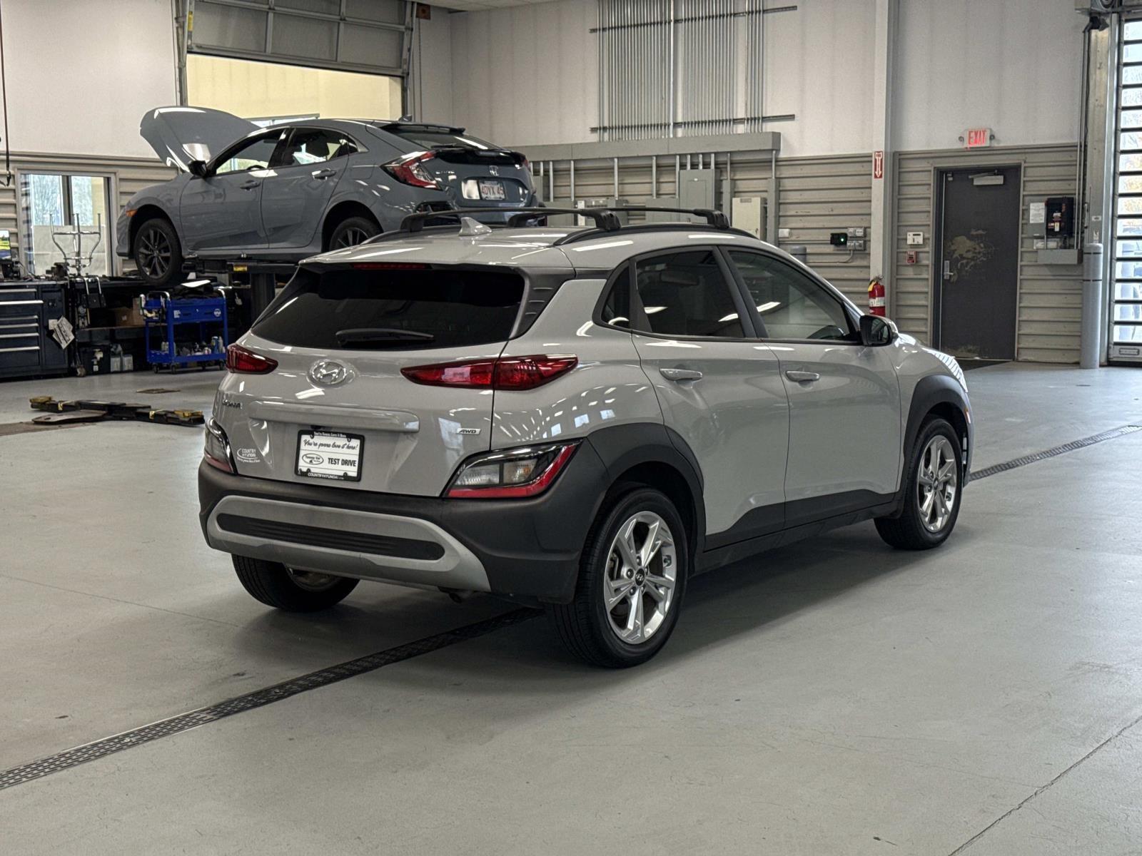 2023 Hyundai Kona SEL photo 4