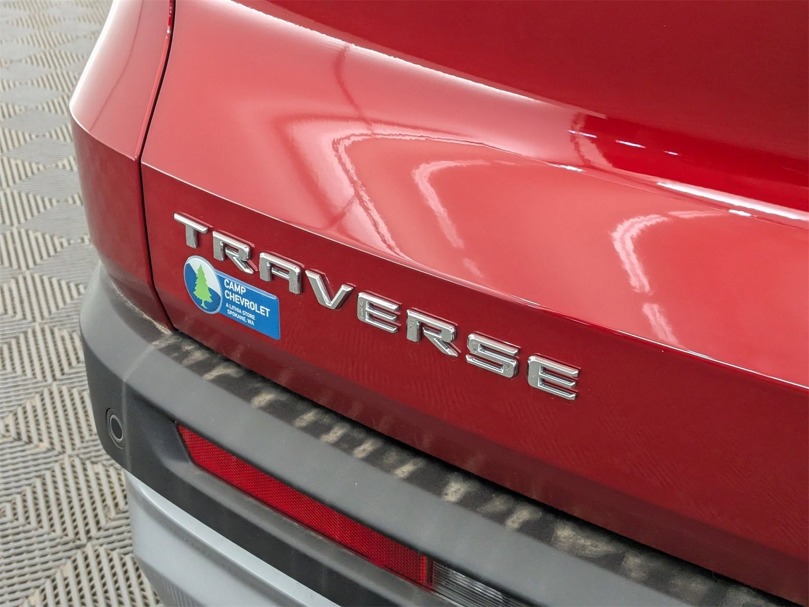 2025 Chevrolet Traverse photo 12