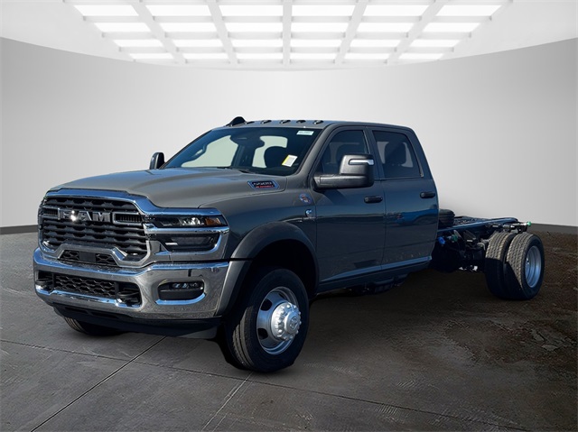 2026 Ram 5500 Tradesman photo 3