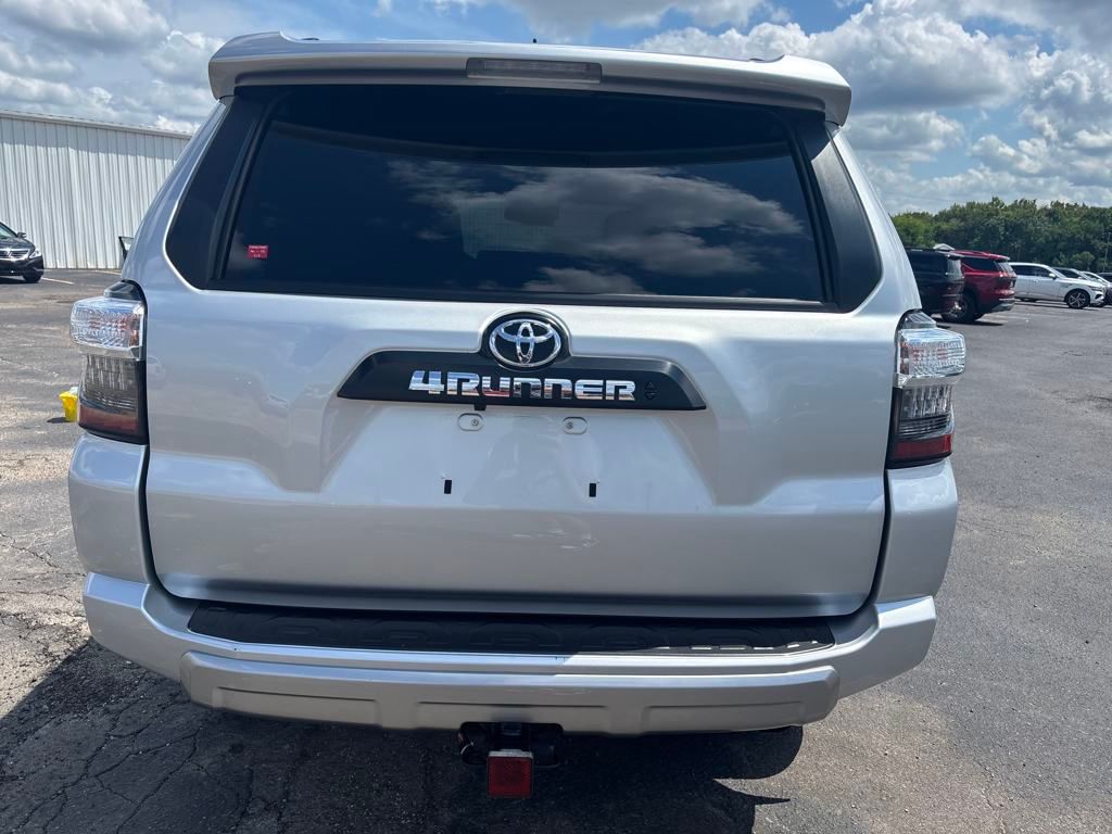 2023 Toyota 4Runner TRD Off-Road Premium photo 2