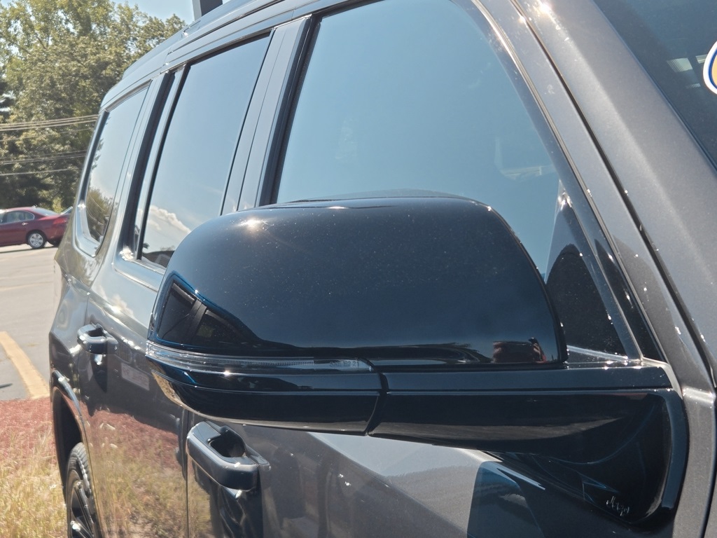 2025 Jeep Wagoneer Series II photo 3