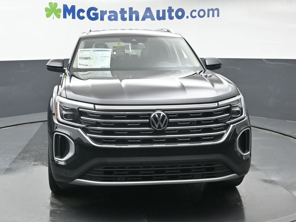 2026 Volkswagen Atlas SEL photo 2