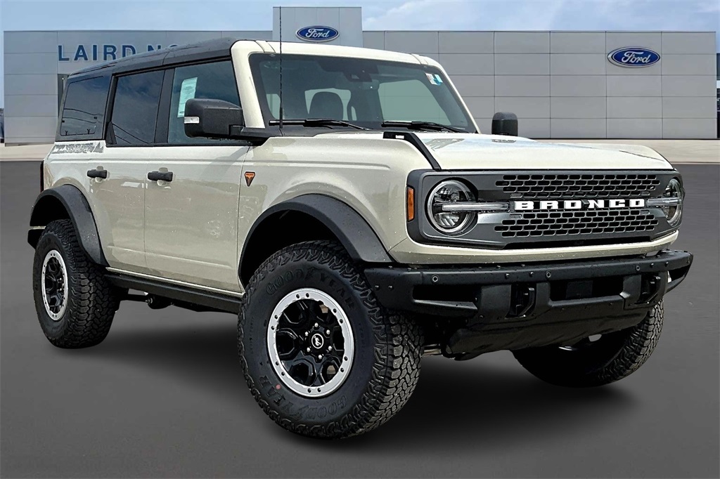 2025 Ford Bronco Badlands photo 2
