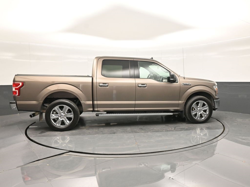 2019 Ford F-150 XLT photo 16