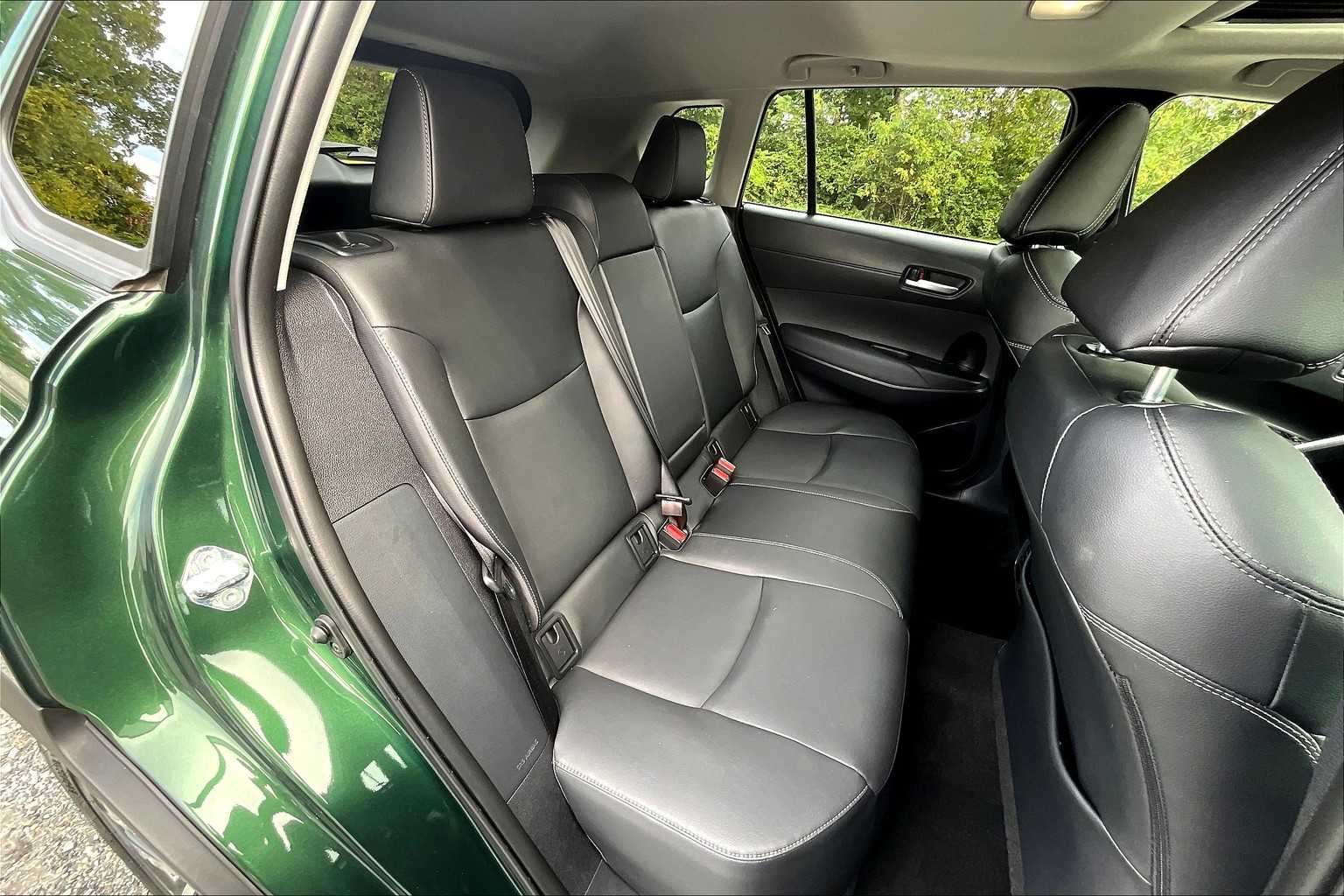 2022 Toyota Corolla Cross XLE photo 19