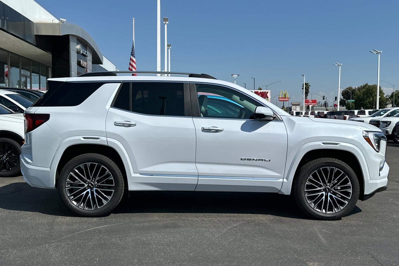 2026 Gmc Terrain Denali photo 4
