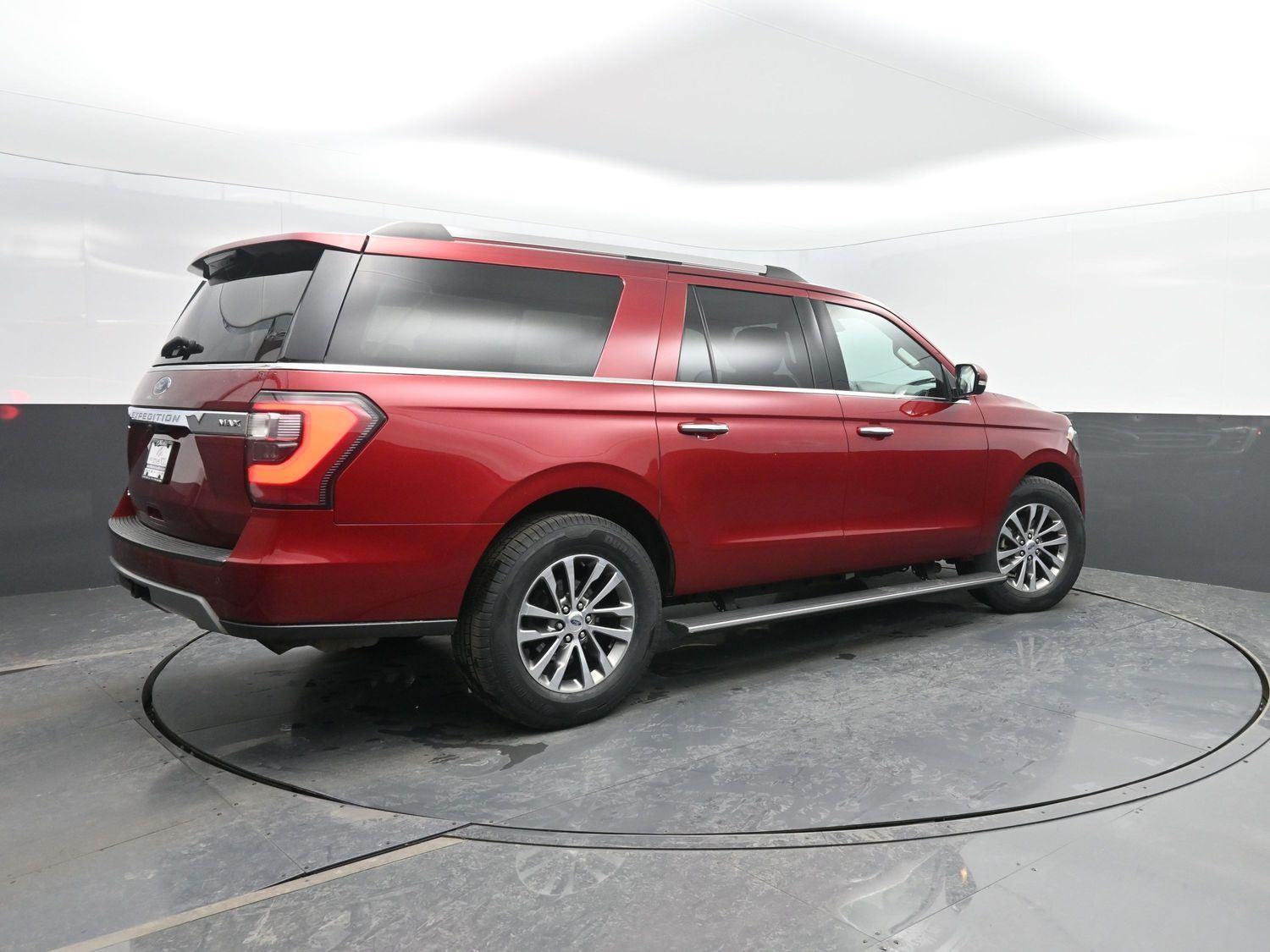 Used 2018 Ford Expedition Limited with VIN 1FMJK2AT3JEA70563 for sale in Charles City, IA