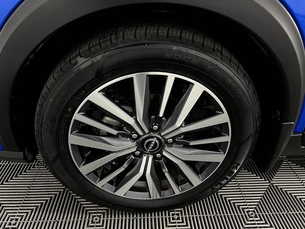 2023 Nissan Kicks SV photo 9