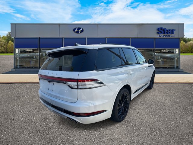 2025 Lincoln Aviator Reserve photo 2
