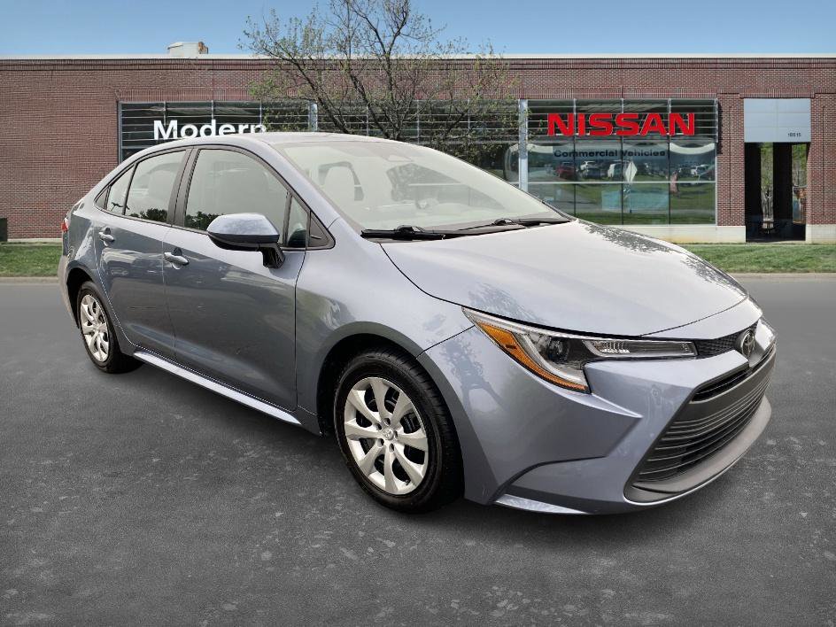 2023 Toyota Corolla LE photo 5