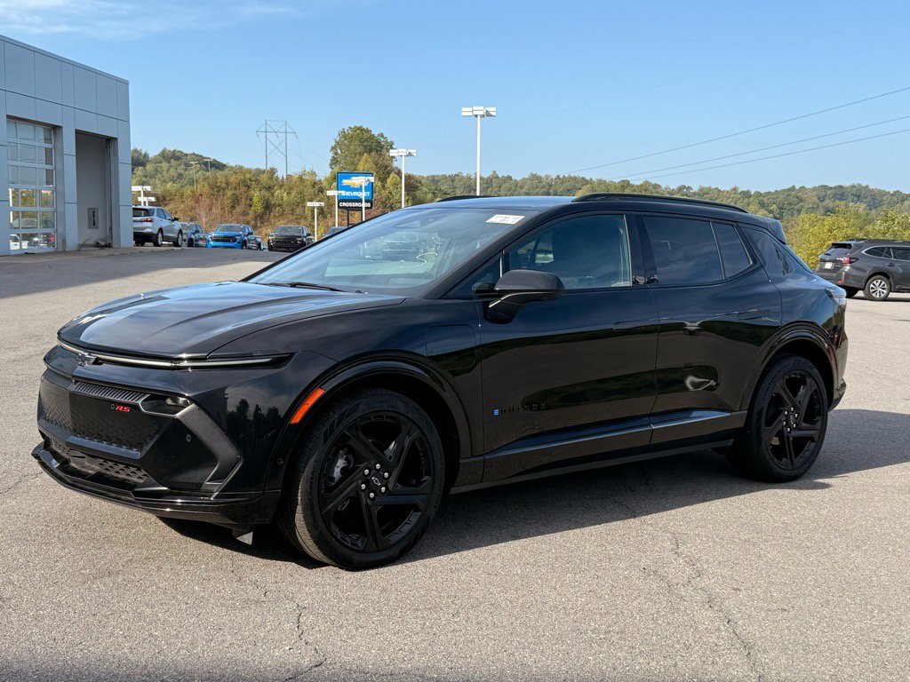 2024 Chevrolet Equinox EV Launch Edition's photo