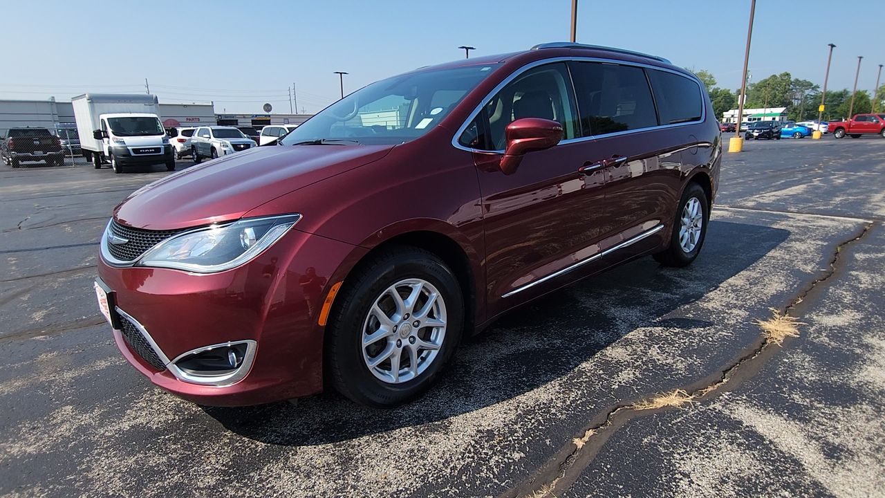 2020 Chrysler Pacifica Touring L photo 4