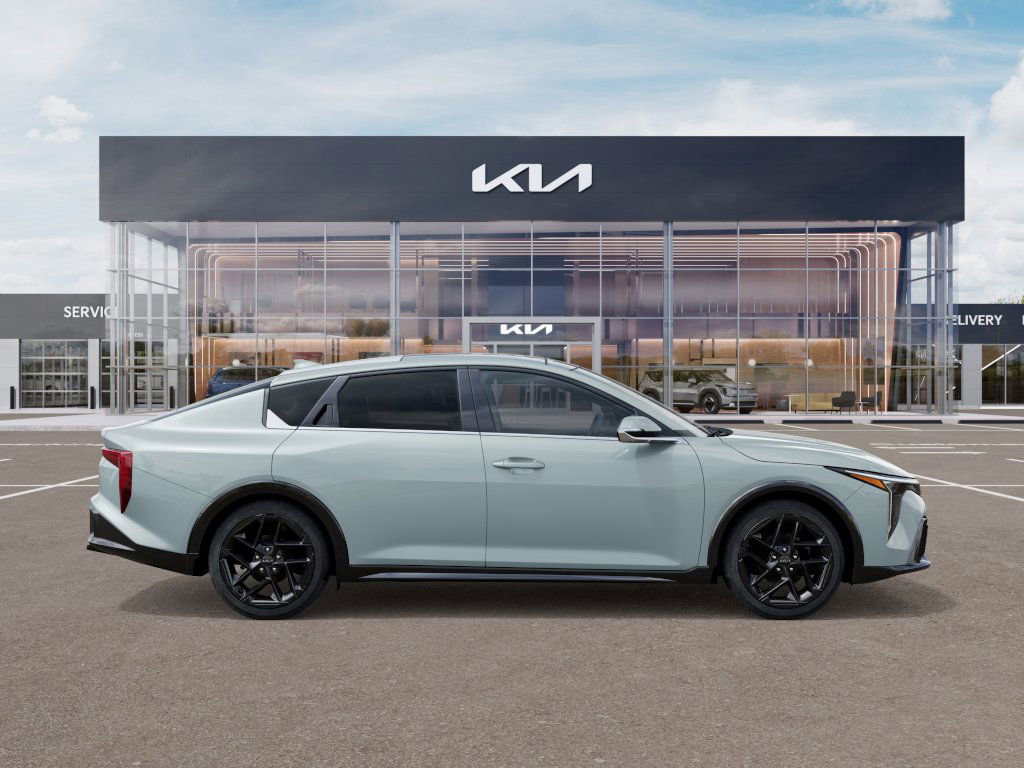 2025 Kia K4 GT-Line Turbo photo 6