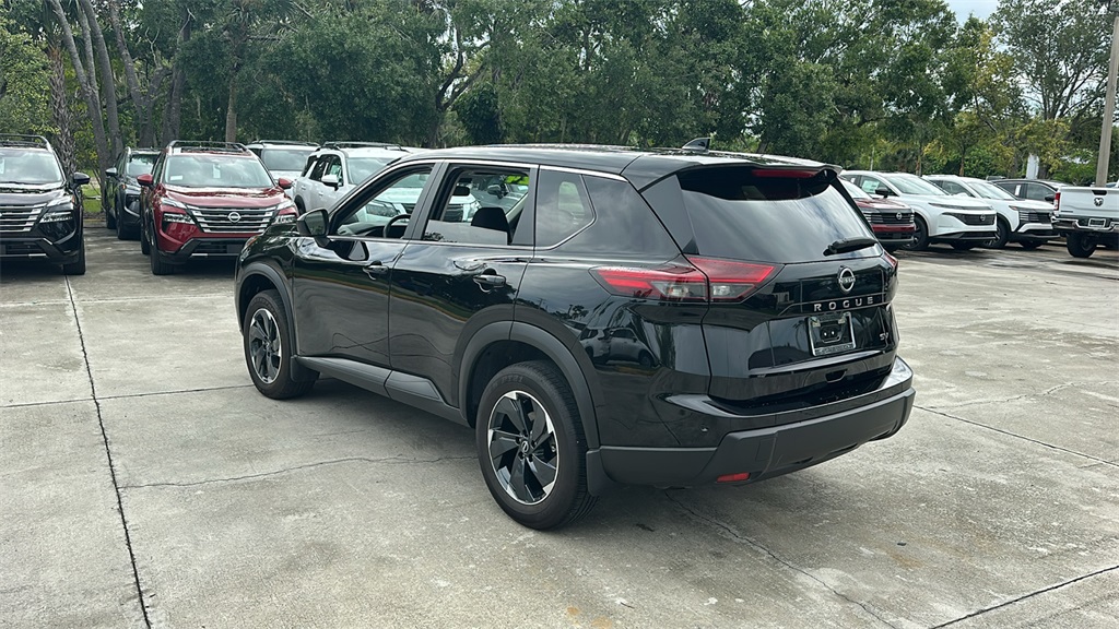 2024 Nissan Rogue SV photo 2
