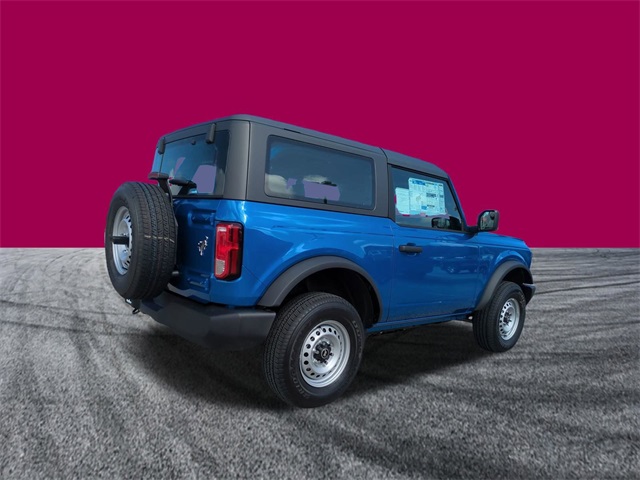 2025 Ford Bronco Base photo 4