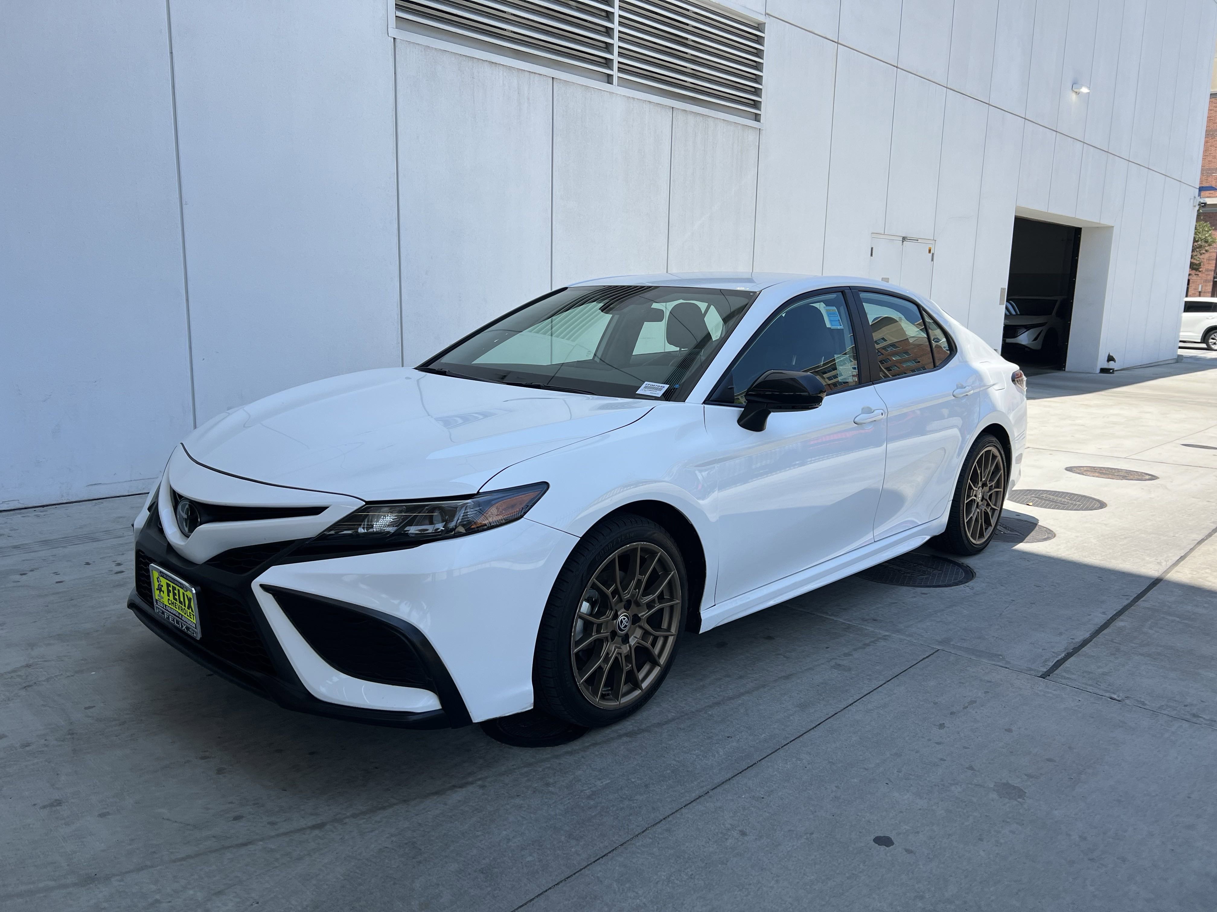 2024 Toyota Camry SE photo 2