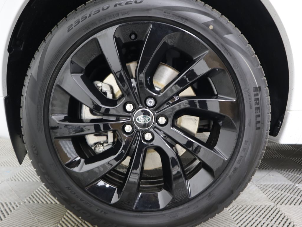 2025 Land Rover Discovery Sport S photo 31