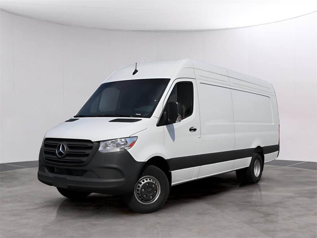 2024 Mercedes-Benz Sprinter Cargo Van Base's photo