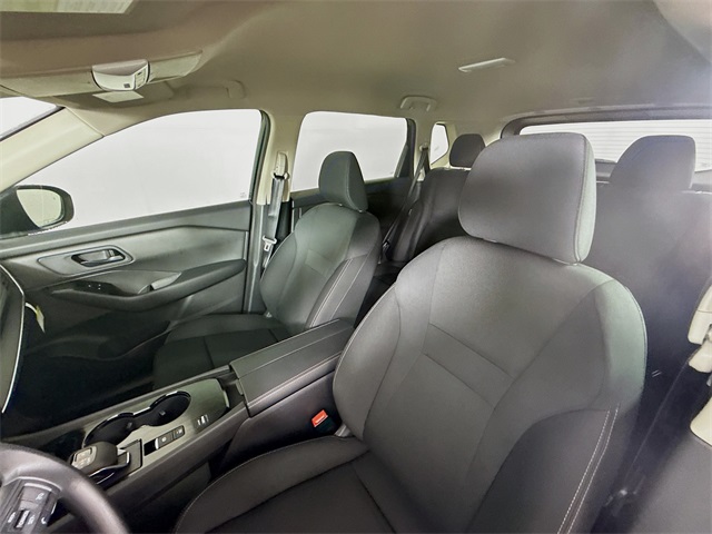 2025 Nissan Rogue S photo 2