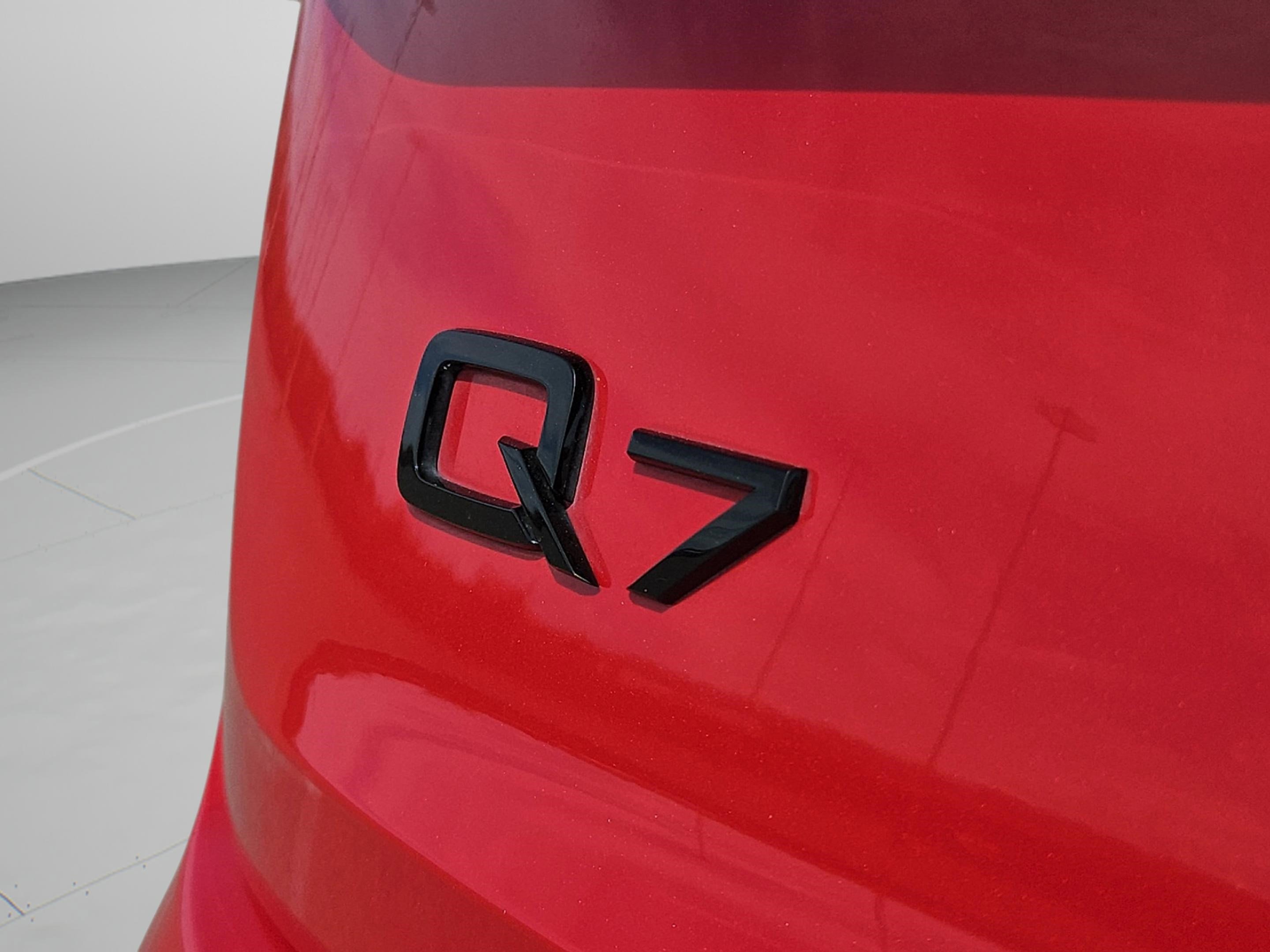 2021 Audi Q7 55 Prestige photo 19