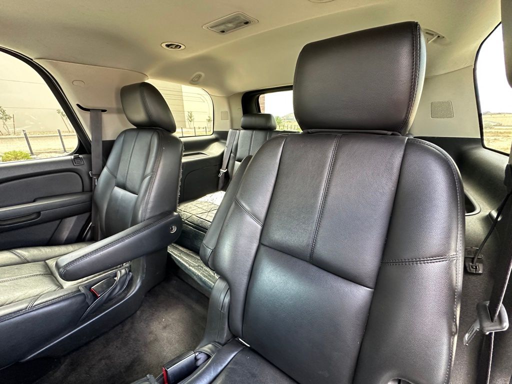 2012 Chevrolet Tahoe LT photo 4