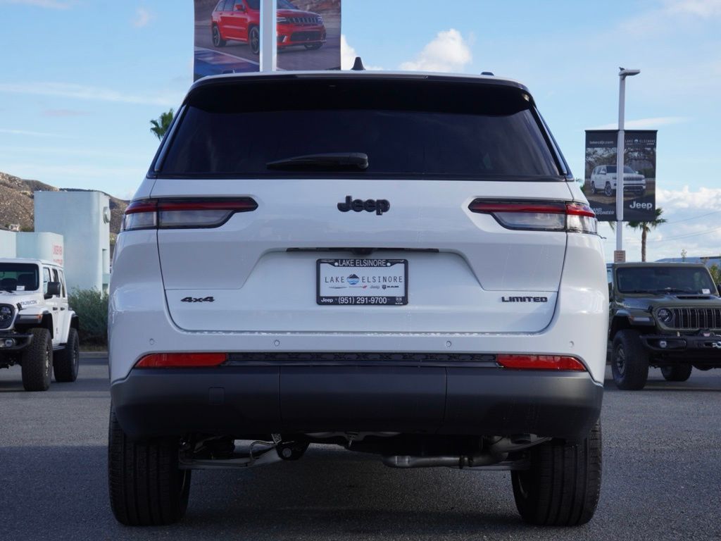 New 2025 Bright White Clear-Coat Exterior Paint Jeep Limited Black Appearance Edition image 4