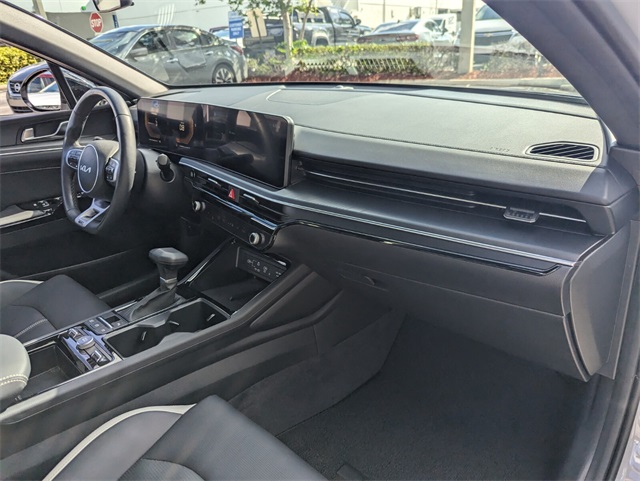 2025 Kia K5 GT-Line photo 15