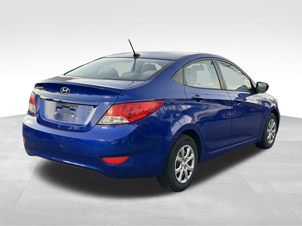 2013 Hyundai Accent GLS photo 4