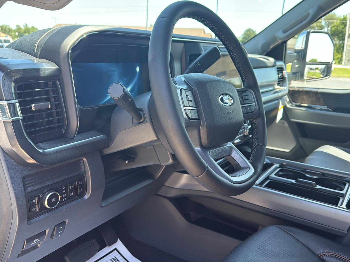 2026 Ford F-250 Lariat photo 6
