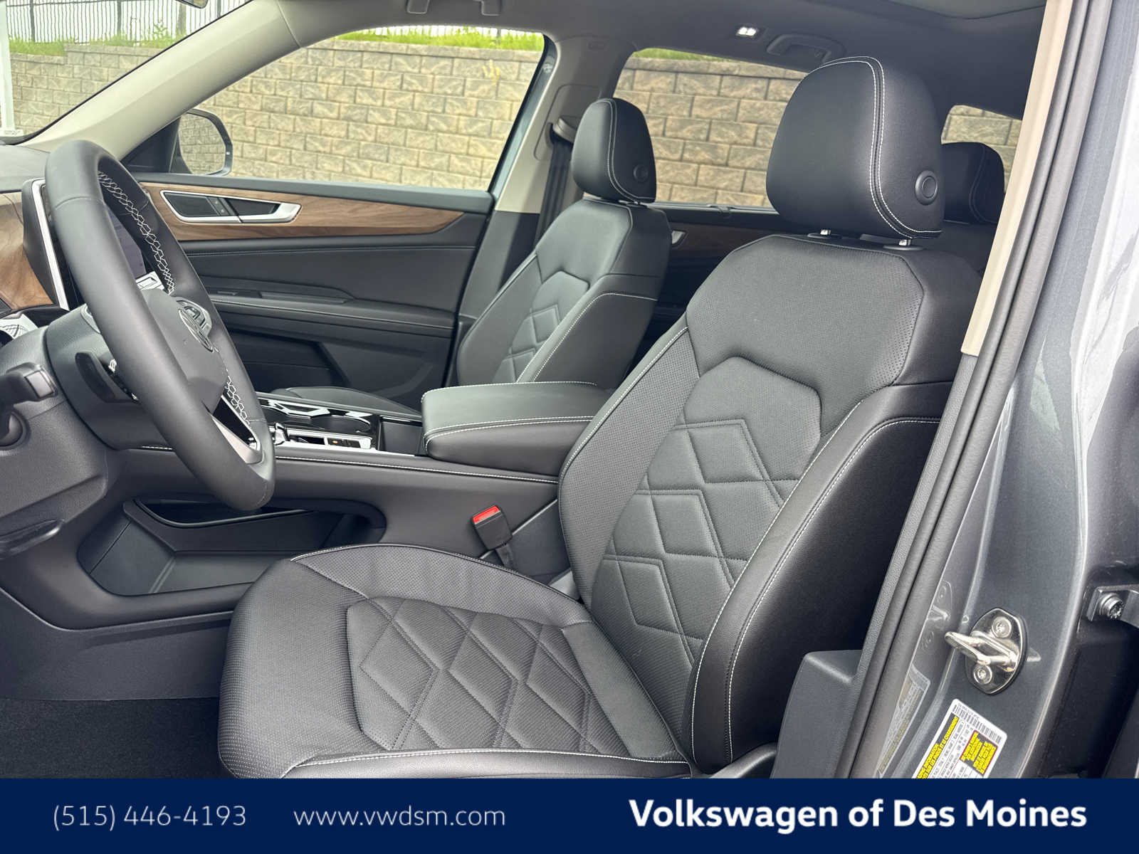 2025 Volkswagen Atlas SE Technology photo 10