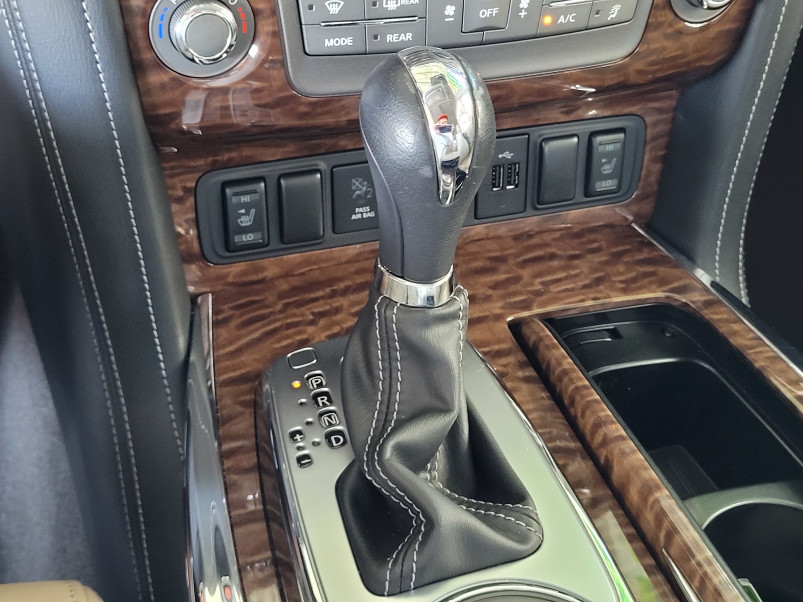 2018 Nissan Armada SL photo 13