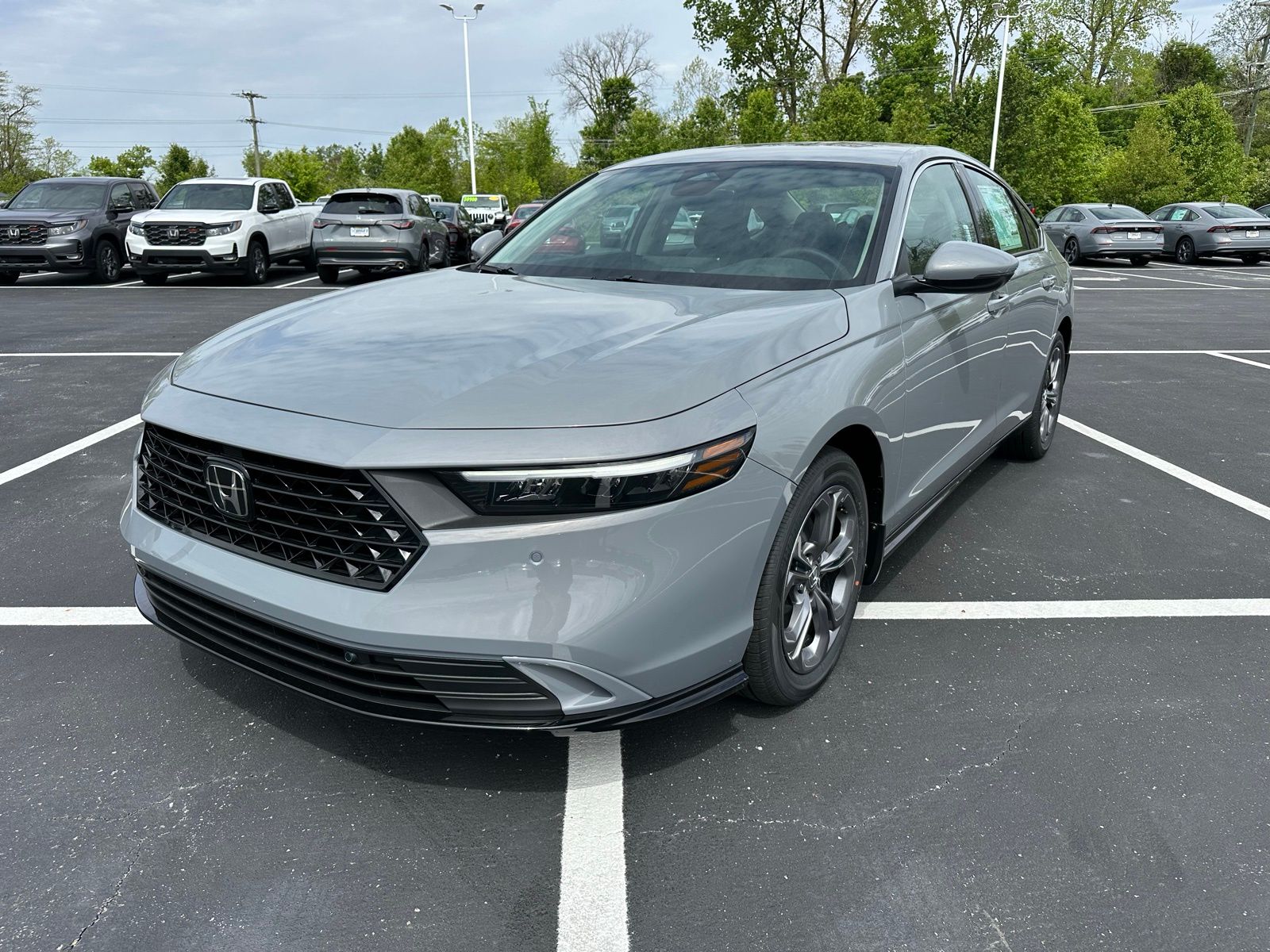 2025 Honda Accord Hybrid EX-L's photo