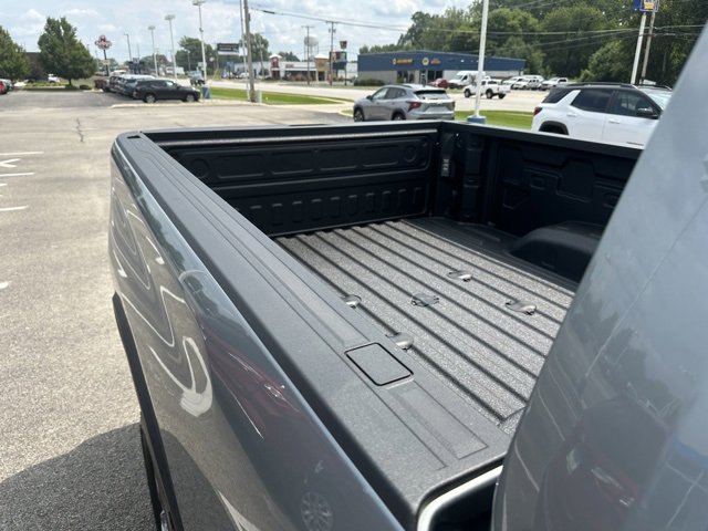 2025 Chevrolet Silverado 2500HD Custom photo 14