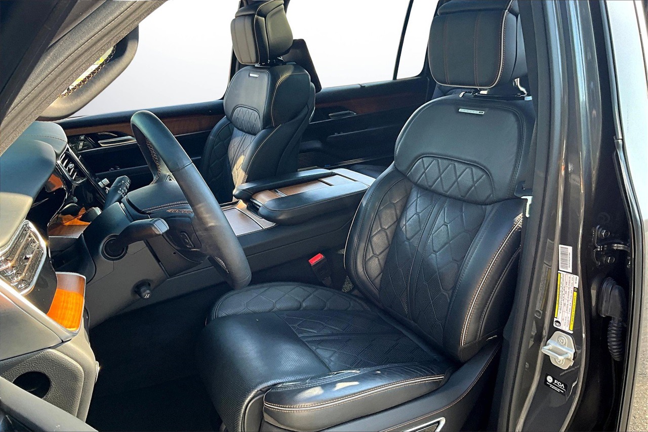 2024 Jeep Grand Wagoneer III photo 20