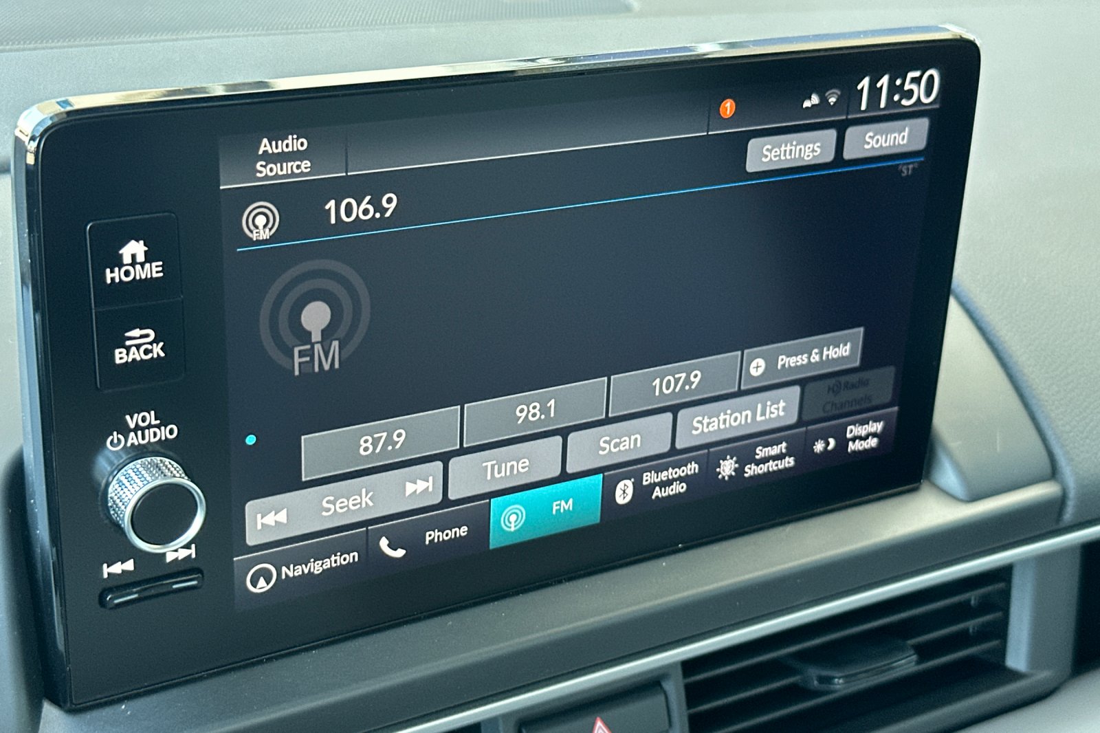 2025 Honda Pilot Touring photo 3