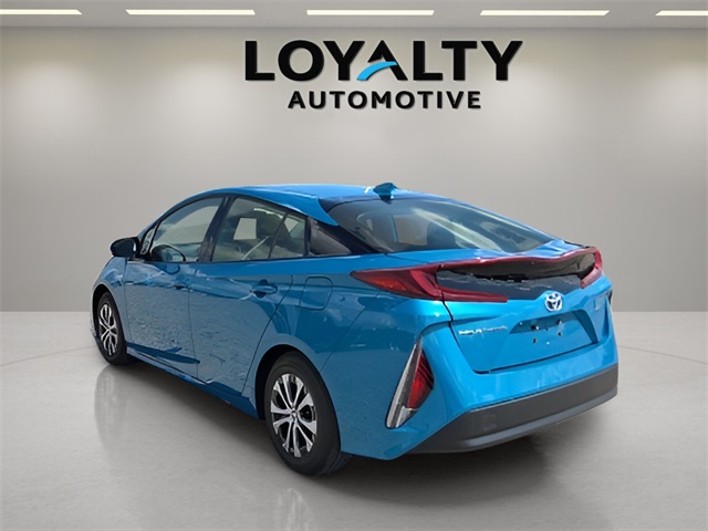 2020 Toyota Prius Prime XLE photo 3