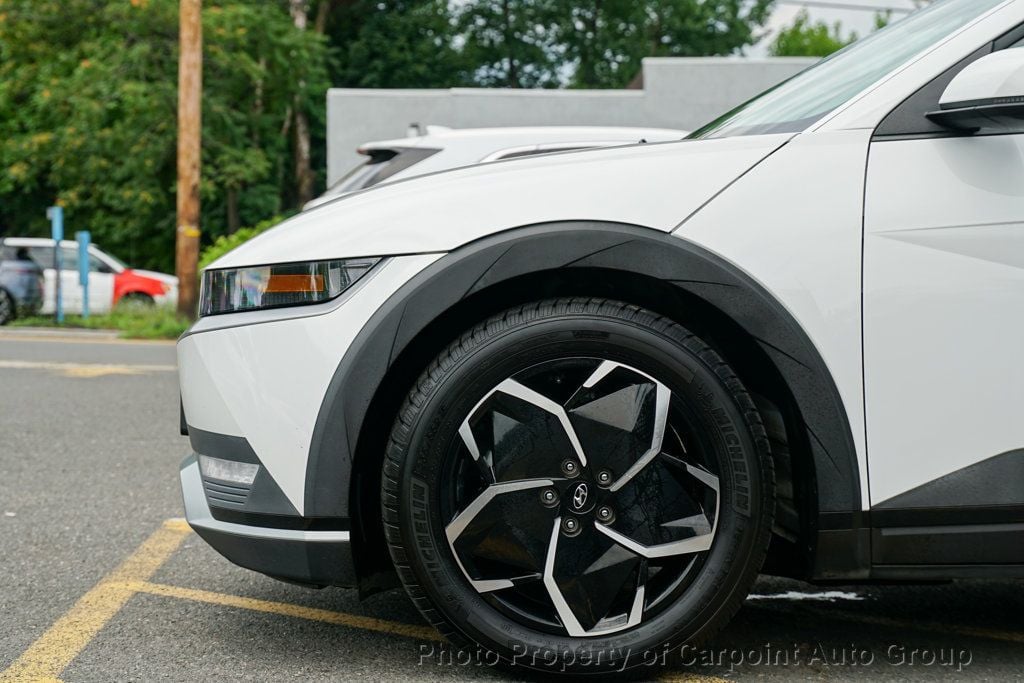 2022 Hyundai Ioniq 5 SE photo 2