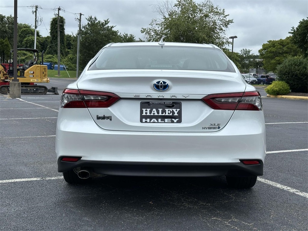 2022 Toyota Camry Hybrid XLE photo 20