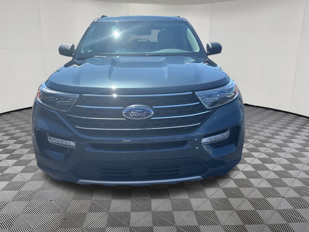 2023 Ford Explorer XLT photo 6